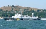 Новости » Общество: В Черном море поймали браконьерское судно с 12 турками на борту
