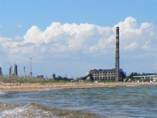 Новости » Общество: В Керчи построили опреснительную установку на 50 тонн воды в час