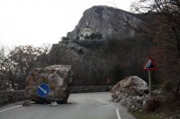 Новости » Общество: Этой зимой на дорогах Крыма возможны камнепады