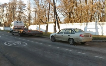 Новости » Криминал и ЧП: Пьяный керчанин вез ребенка в школу и попался (видео)
