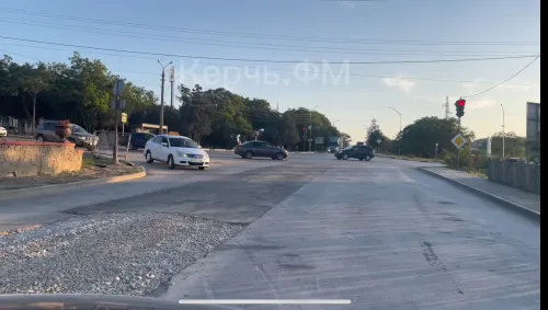 Новости » Общество:  В Керчи дорогу по Чкалова открыли, но есть нюанс