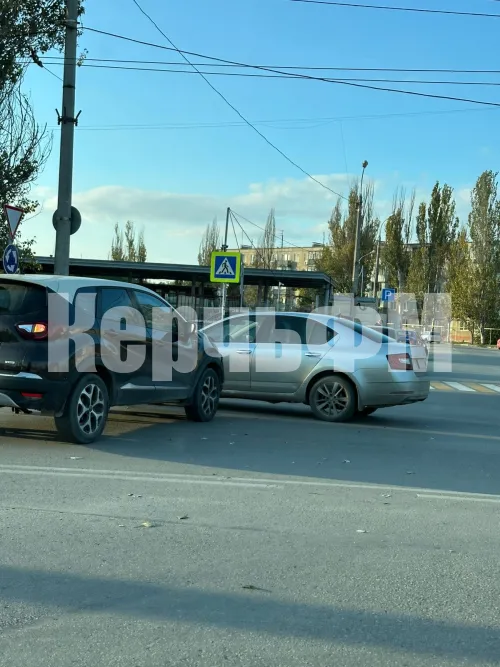 Новости » Криминал и ЧП: Около автовокзала Керчи в привычном месте произошла авария