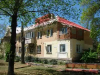 Работы по капитальному ремонту старой кровли в МКД Керчи продолжаются