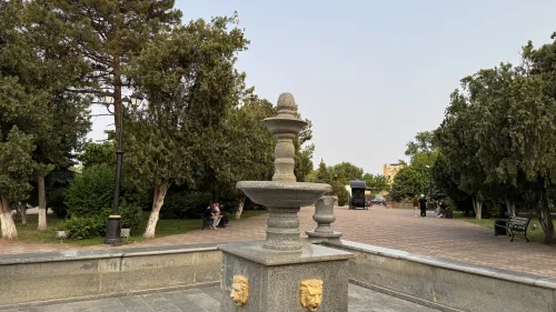 Новости » Общество: Еще один фонтан в Керчи так и не заработал