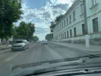 В Керчи продолжается фрезеровка оставшейся части дороги по Свердлова
