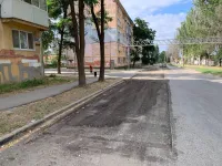 В Керчи начали фрезеровать дорогу по Льва Толстого
