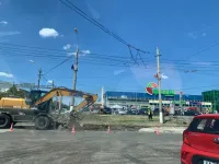 В Керчи на Ворошилова устраняют порыв водовода