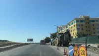 На Куль-Обинском шоссе частично перекрыта одна полоса дороги