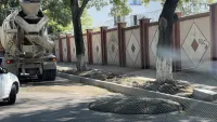 Новости » Общество: На Кирова продолжают устанавливать новые бордюры