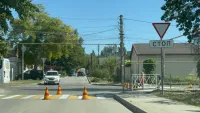 Новости » Общество: На Фурманова-Щорса наносят разметку пешеходных переходов