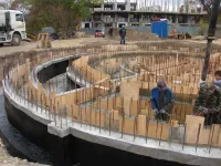 Новости » Общество: Приморский парк Керчи сегодня: ведется заливка бетона для стен будущего фонтана