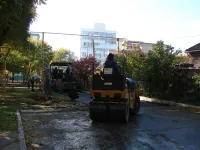 Новости » Общество: Вдоль храма Андрея Первозванного в Керчи облагораживают территорию