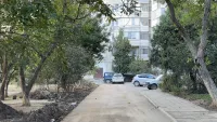 Новости » Общество: На Сморжевского, 3 началось благоустройство двора