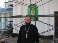 Новости » Общество: Ремонт кровли храма Дмитрия Донского в Капканах ведется своими силами