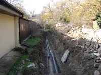 В районе домов по Суворова, 20/8 и Розы Люксембург, 18/3 тепловики меняют участок теплотрассы