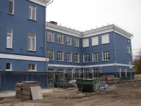 Новости » Общество: Завершается капитальный ремонт фасада школы №17 в Керчи