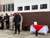 Новости » Общество: В керченских школах №15 и №23 увековечили память героев СВО