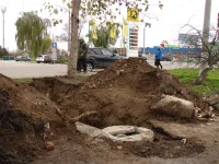 Новости » Общество: У дома по Горького, 3В в Керчи восстановили ливневую канализацию