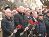 Новости » Общество: Сегодня в Керчи почтили память погибших блокадников Ленинграда