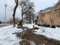 Новости » Общество: Вдоль тротуара от ул. Казакова к школе-гимназии №1 в Керчи появится новое освещение