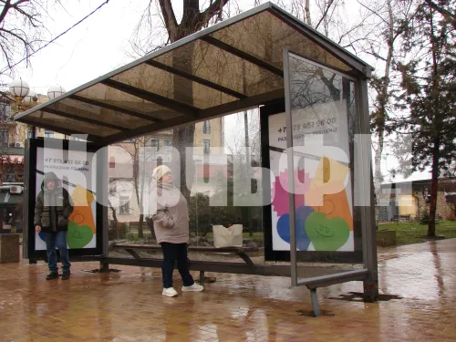 На остановке "Площадь Ленина" в Керчи установили новый павильон