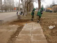 Новости » Общество: К остановке "Промбаза" от Магистрального шоссе в Керчи проложили небольшой тротуар