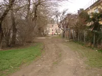 В большой квартал района Войкова в Керчи идет долгожданное благоустройство