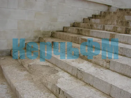 Ступени Митридатской лестницы в Керчи продолжают разрушаться