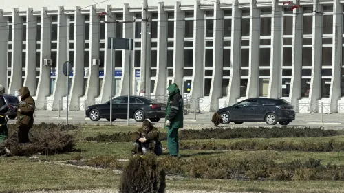 Автомобильные кольца в Керчи приводят в порядок