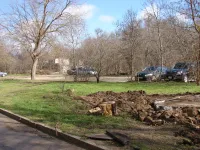 Новости » Общество: Керчане просят ликвидировать заброшенное строение во дворе дома по Суворова, 24