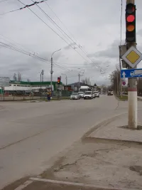 В Керчи на перекрестке Шлагбаумской-Вокзальное шоссе светофоры "заигрывают" с водителями