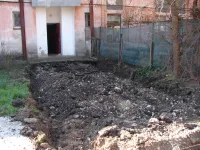 Новости » Общество: На придомовой территории района дома Энгельса, 26 стартовали работы по благоустройству