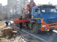Новости » Общество: "Горсвет-Керчь" тянет новую линию уличного освещения вдоль объездной дороги района Марата