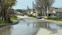 Новости » Коммуналка: На Щорса в Керчи произошел порыв водовода