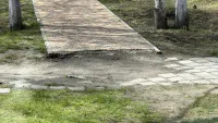 Новости » Общество: Тротуар вдоль Казенного сада требует ремонта