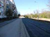Новости » Общество: Во дворе по Суворова, 24 в Керчи создали обширную парковку