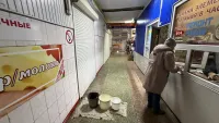 Дождь внутри: в Керчи на рынке крыша течёт сразу в двух местах