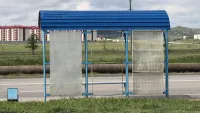 В Керчи остановочные павильоны требуют ремонта и мойки