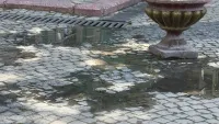На Ленина в Керчи произошел порыв канализации