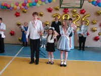 Новости » Общество: Праздник последнего звонка состоялся сегодня в школе №17 им. В. Белик