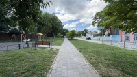 Новости » Общество: Керчане просят установить ограждение около детской площадки