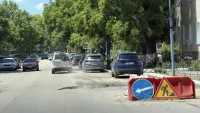 На новом асфальте на Кирова образовалась огромная яма