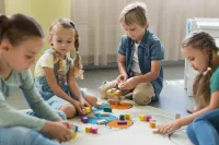 В сад без слёз и стресса: как мягко адаптировать ребёнка к детскому саду (советы психологов)