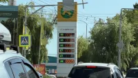 "Удивительные" цены на табло керченских АЗС