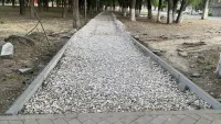 В Комсомольском парке в Керчи обустроят тротуар
